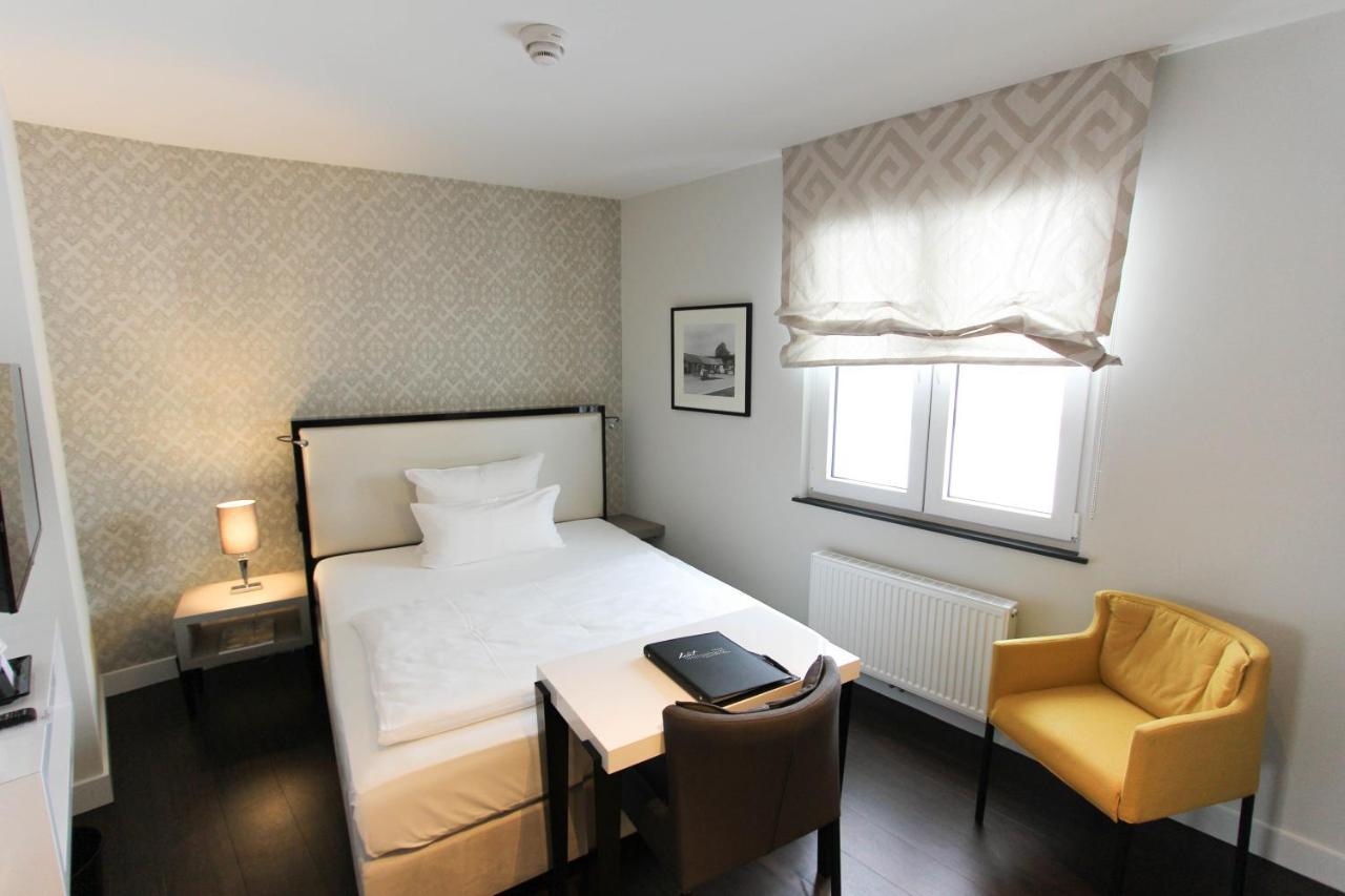 Hotel Wemperhardt Bagian luar foto