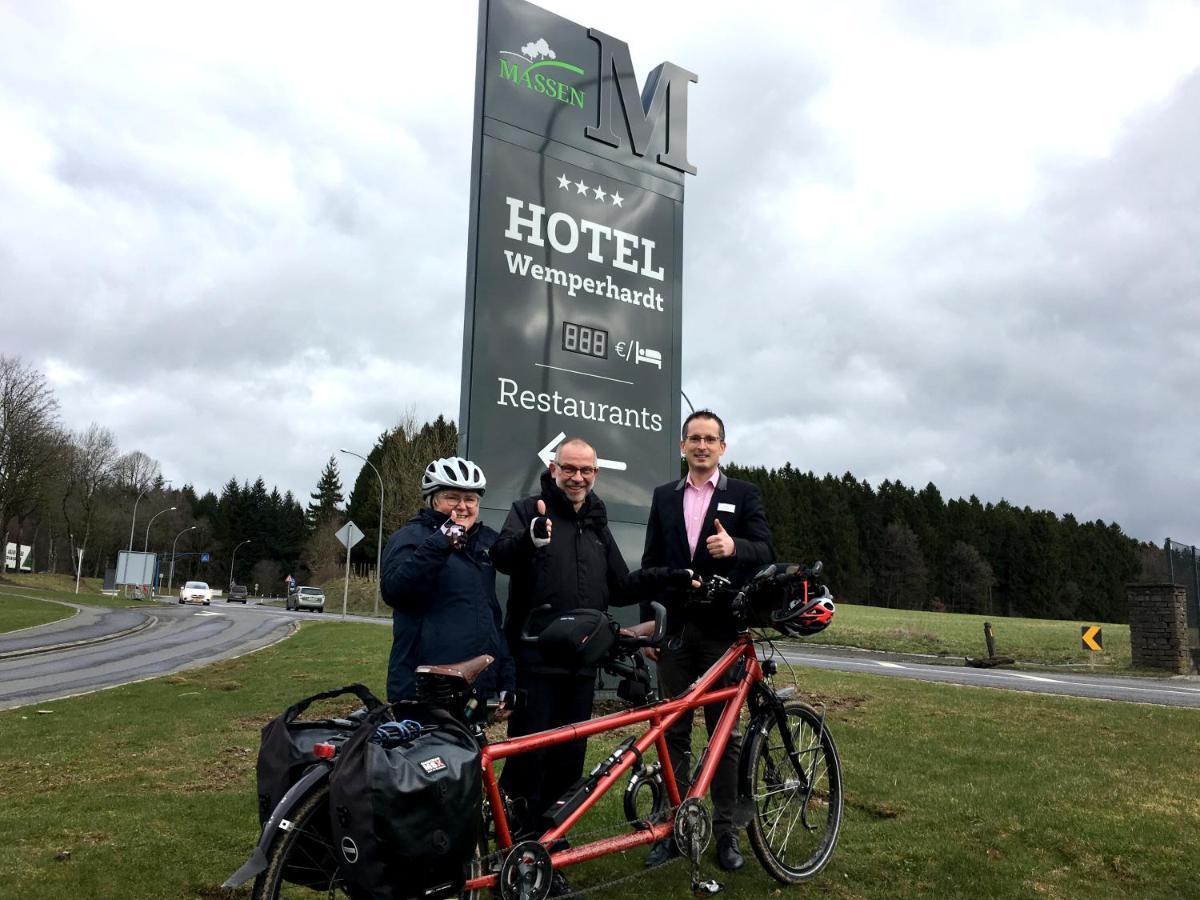 Hotel Wemperhardt Bagian luar foto