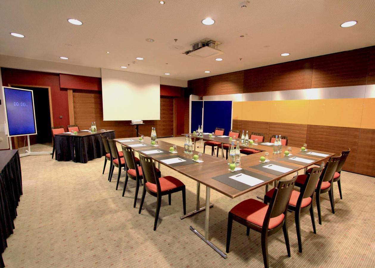Hotel Wemperhardt Bagian luar foto