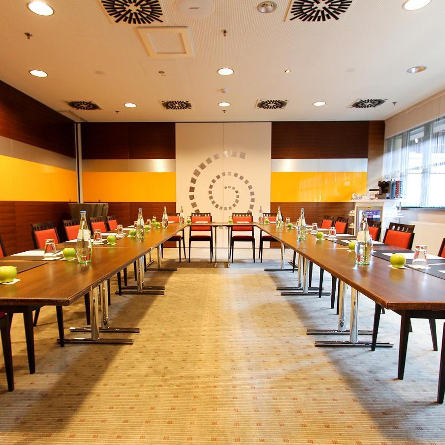 Hotel Wemperhardt Bagian luar foto