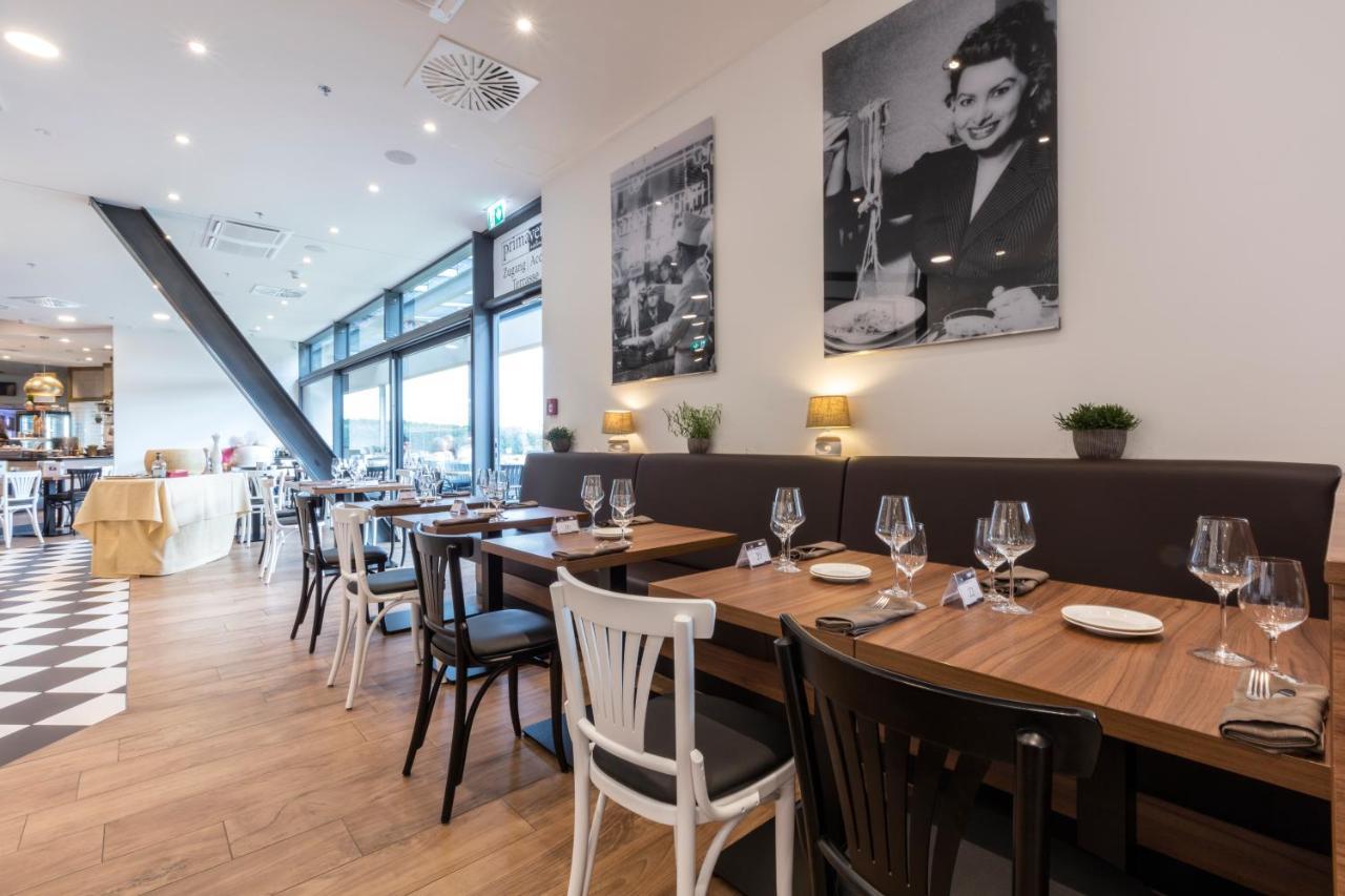 Hotel Wemperhardt Bagian luar foto