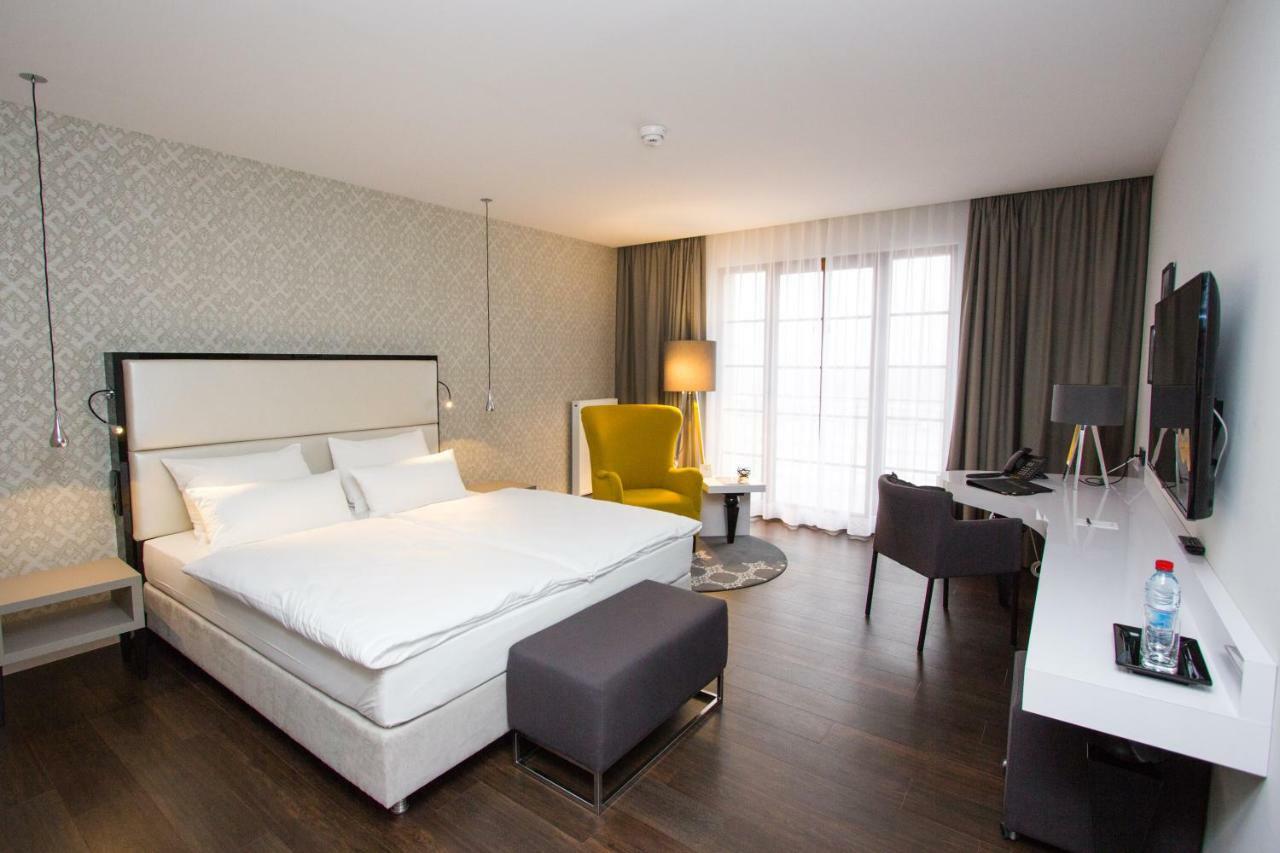 Hotel Wemperhardt Bagian luar foto