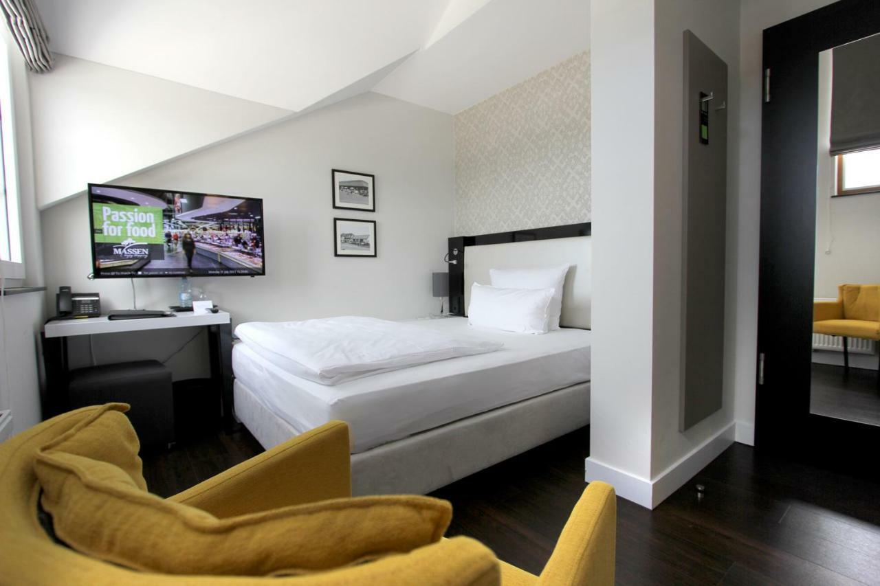 Hotel Wemperhardt Bagian luar foto